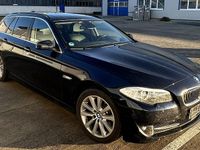 Gebraucht BMW 530 258 PS (189 kW) 2011 Blau Kombi