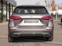 Gebraucht Mercedes E250 Progressive 160 PS (117 kW) 2022 Mountaingrau metallic Limousine