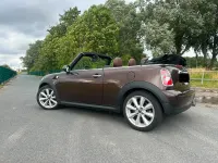Gebraucht Mini Cooper Cabriolet 122 PS (89 kW) 2011 Braun Cabrio