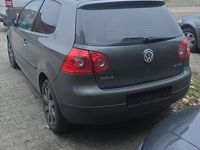 Gebraucht VW Golf V 105 PS (77 kW) 2004 Grau Kleinwagen