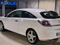 Gebraucht Opel Astra 90 PS (66 kW) 2010 Weiß Coupé