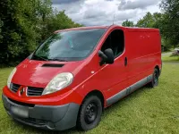 Gebraucht Renault Trafic 115 PS (84 kW) 2012 Rot Van / Kleinbus