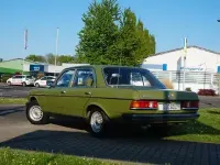 Gebraucht Mercedes 200 60 PS (44 kW) 1979 Grün Limousine