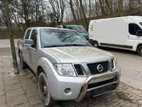 Gebraucht Nissan Navara XE 190 PS (139 kW) 2012 Blau Pickup
