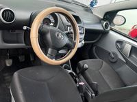 Gebraucht Toyota Aygo 70 PS (51 kW) 2009 Silber Kleinwagen