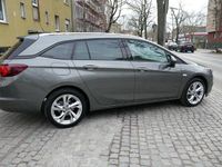 Gebraucht Opel Astra Dynamic 105 PS (77 kW) 2018 Grau Kombi