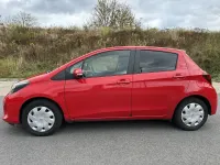 Gebraucht Toyota Yaris 99 PS (72 kW) 2014 Rot Kleinwagen
