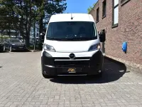 Gebraucht Opel Movano 140 PS (102 kW) 2024 Cassablanca weiß Van