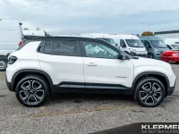 Neu Jeep Avenger Summit 110 PS (80 kW) 2025 Snow white dach schwarz SUV