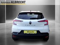 Neu Renault Captur Techno 140 PS (102 kW) 2025 Perlmuttweiß metallic, black SUV