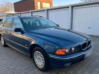 Gebraucht BMW 525 170 PS (125 kW) 1998 Blau Kombi