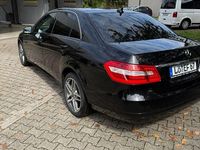 Gebraucht Mercedes E220 Edition 170 PS (125 kW) 2012 Schwarz Limousine