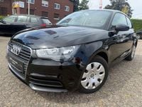 Używany Audi A1 Attraction 86 KM (63 kW) 2011 Czarny Hatchback