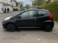 Gebraucht Peugeot 107 Filou 68 PS (50 kW) 2009 Schwarz Kleinwagen