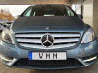Gebraucht Mercedes B180 109 PS (80 kW) 2012 Blau Van / Kleinbus