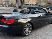 Gebraucht BMW 320 Cabriolet 170 PS (125 kW) 2007 Schwarz Cabrio