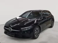 Gebraucht Mercedes A180 136 PS (100 kW) 2023 Nachtschwarz Limousine