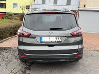 Gebraucht Ford S-MAX Titanium 150 PS (110 kW) 2017 Grau Van / Kleinbus