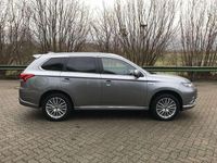 Gebraucht Mitsubishi Outlander Diamant Edition 135 PS (99 kW) 2021 Platinumgrau (m) SUV