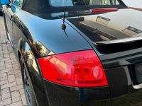 Second-hand Audi TT 180 CP (132 kW) 2001 Negru Coupe