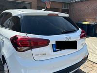 Gebraucht Hyundai i20 Advantage 84 PS (61 kW) 2020 Weiß Kleinwagen