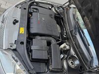 Gebraucht Ford Mondeo 125 PS (91 kW) 2004 Silber Limousine