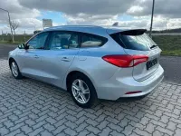 Gebraucht Ford Focus 120 PS (88 kW) 2019 Silber Limousine