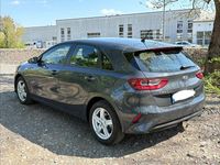 Gebraucht Kia Ceed Edition 7 99 PS (72 kW) 2020 Grau Kleinwagen