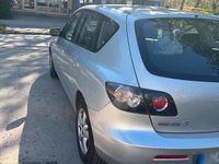 Usado Mazda 3 105 HP (77 kW) 2007 Cinzento Citadino