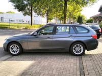 Gebraucht BMW 318 143 PS (105 kW) 2012 Grau Kombi