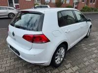 Gebraucht VW Golf VII Comfortline 150 PS (110 kW) 2014 Pure white Limousine
