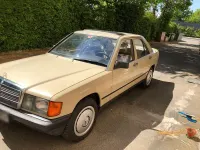 Gebraucht Mercedes 190 72 PS (52 kW) 1985 Gelb Limousine