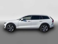Gebraucht Volvo V60 CC Plus 197 PS (144 kW) 2024 Weiß Kombi