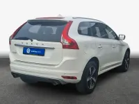 Gebraucht Volvo XC60 Momentum 245 PS (180 kW) 2016 Weiß SUV