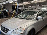 Gebraucht Kia Ceed Basis 109 PS (80 kW) 2008 Silber Kleinwagen