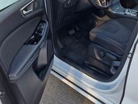 Gebraucht Ford S-MAX Titanium 190 PS (139 kW) 2022 Weiß Van / Kleinbus