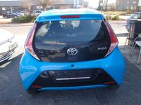 Gebraucht Toyota Aygo X-cite 69 PS (50 kW) 2016 Blau Kleinwagen