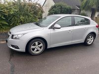 Gebraucht Chevrolet Cruze LT 124 PS (91 kW) 2012 Silber Kleinwagen