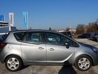 Gebraucht Opel Meriva 140 PS (102 kW) 2014 Silbersee/perl silber Van / Kleinbus