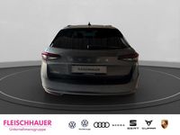 Neu Skoda Superb Selection 265 PS (194 kW) 2026 Grau Kombi
