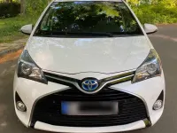 Gebraucht Toyota Yaris Hybrid 73 PS (53 kW) 2017 Weiß Kleinwagen