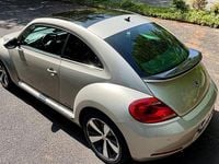 Usata VW Beetle Cup 140 CV (102 kW) 2014 Beige Utilitaria