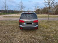 Gebraucht VW Touran Cup 105 PS (77 kW) 2014 Grau Van / Kleinbus