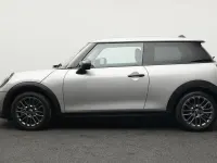Używany Mini Cooper Classic 156 KM (114 kW) 2024 Szary Hatchback
