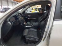 Gebraucht BMW 330e Advantage 184 PS (135 kW) 2021 Alpinweiß Limousine