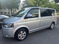 Gebraucht VW Caravelle 179 PS (131 kW) 2011 Silber Van / Kleinbus
