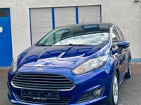Gebraucht Ford Fiesta Celebration 101 PS (74 kW) 2015 Blau Kleinwagen