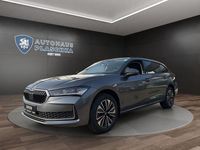 Neu Skoda Superb Selection 150 PS (110 kW) 2026 Grau Kombi