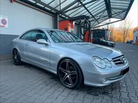 Gebraucht Mercedes CLK320 218 PS (160 kW) 2002 Silber Coupé