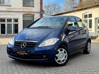 Gebraucht Mercedes A160 95 PS (69 kW) 2011 Blau Kleinwagen